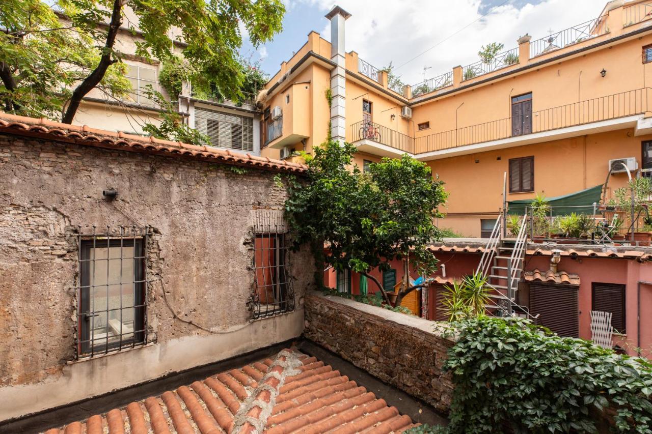 Iflat Colorful And Wood Near The Synagogue Apartment Rome Exterior photo